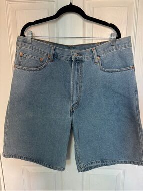 NWT Levi’s Men’s 550 Denim Short W38 100% Cotton Light washed denim